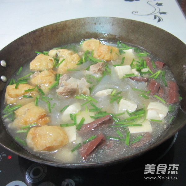 骨湯豆腐豬血香鍋的做法-家常味煮菜譜-易網健康養生網 骨湯豆腐豬血香鍋的做法-家常味煮菜譜