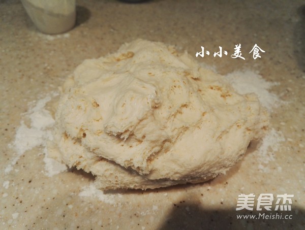 千層蒸餅：柔軟養(yǎng)胃的家常主食的做法-五香味蒸菜譜