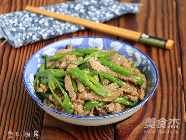 蠔油杭椒牛肉的做法-咸鮮味炒菜譜-易網(wǎng)健康養(yǎng)生網(wǎng) 蠔油杭椒牛肉的做法-咸鮮味炒菜譜
