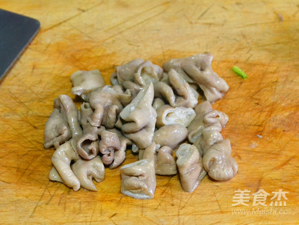 色佳味美的快手菜—蒜薹溜肥腸的做法-咸鮮味炒菜譜-易網(wǎng)健康養(yǎng)生網(wǎng) 色佳味美的快手菜—蒜薹溜肥腸的做法-咸鮮味炒菜譜
