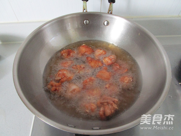 干鍋雞翅蝦的做法-香辣味燒菜譜-易網(wǎng)健康養(yǎng)生網(wǎng) 干鍋雞翅蝦的做法-香辣味燒菜譜
