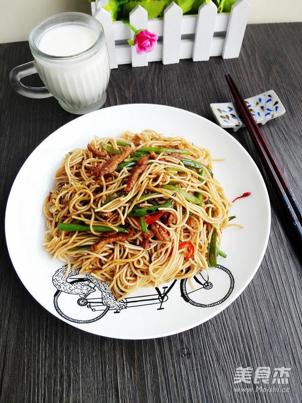 豆角肉絲炒面的做法-家常味炒菜譜-易網健康養生網 豆角肉絲炒面的做法-家常味炒菜譜