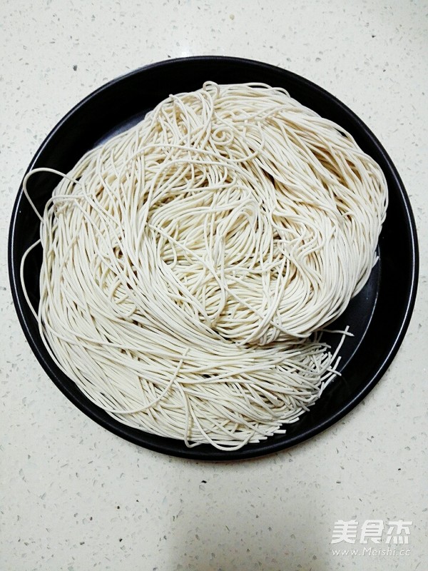 豆角肉絲炒面的做法-家常味炒菜譜-易網<a href=http://m.aoa7937.com/ target=_blank class=infotextkey>健康養生</a>網 豆角肉絲炒面的做法-家常味炒菜譜