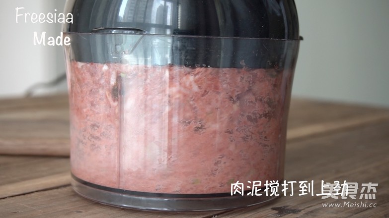 自制午餐肉  視頻菜譜的做法-咸鮮味蒸菜譜