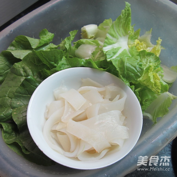 白菜煮粉皮的做法-家常味煮菜譜
