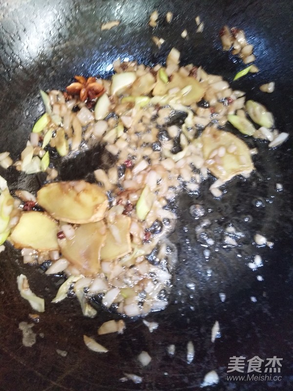 咖喱雞塊的做法-咖喱味燉菜譜-易網健康養生網 咖喱雞塊的做法-咖喱味燉菜譜