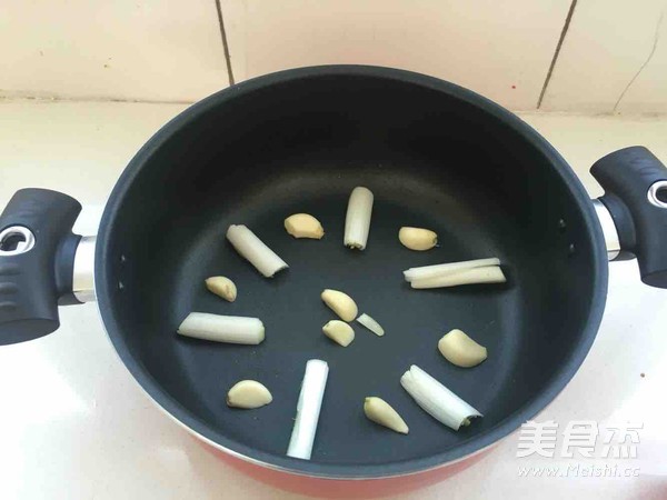 韓國年糕芝士火鍋的做法-咖喱味燉菜譜-易網健康養生網 韓國年糕芝士火鍋的做法-咖喱味燉菜譜