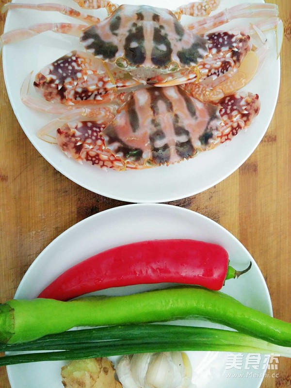雙椒辣炒螃蟹的做法-家常味炒菜譜-易網<a href=http://m.aoa7937.com/ target=_blank class=infotextkey>健康養生</a>網 雙椒辣炒螃蟹的做法-家常味炒菜譜