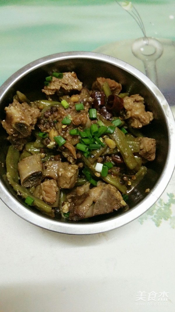 排骨燉豆角的做法-香辣味燉菜譜-易網(wǎng)健康養(yǎng)生網(wǎng) 排骨燉豆角的做法-香辣味燉菜譜