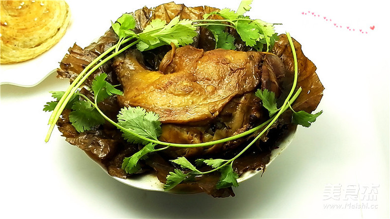 荷葉香酥雞腿的做法-其它口味燉菜譜-易網健康養生網 荷葉香酥雞腿的做法-其它口味燉菜譜