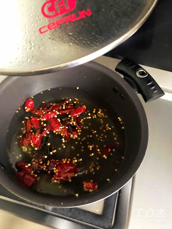 咖喱雞塊的做法-香辣味炒菜譜