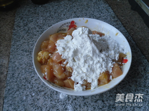 糖醋雞丁的做法-家常味炸菜譜-易網(wǎng)健康養(yǎng)生網(wǎng) 糖醋雞丁的做法-家常味炸菜譜