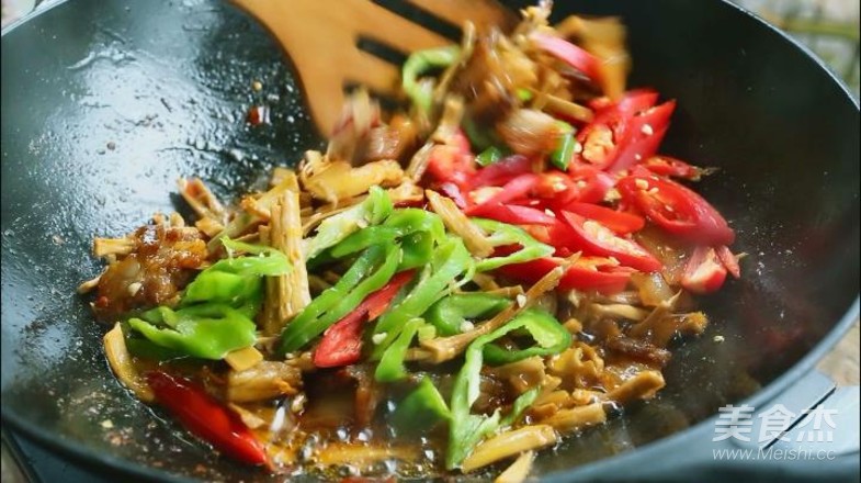 筍干炒回鍋肉的做法-家常味炒菜譜-易網健康養生網 筍干炒回鍋肉的做法-家常味炒菜譜