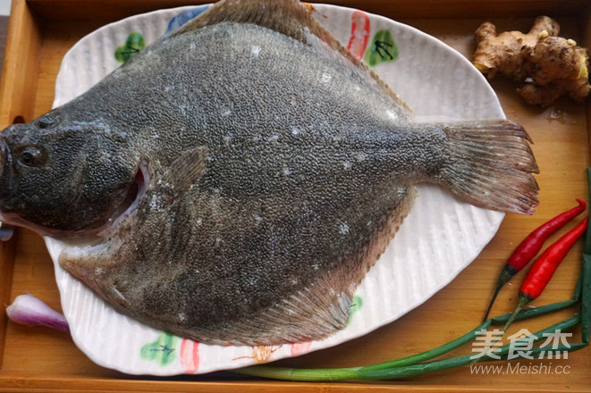 清蒸多寶魚的做法-家常味蒸菜譜-易網(wǎng)<a href=http://m.aoa7937.com/ target=_blank class=infotextkey>健康養(yǎng)生</a>網(wǎng) 清蒸多寶魚的做法-家常味蒸菜譜