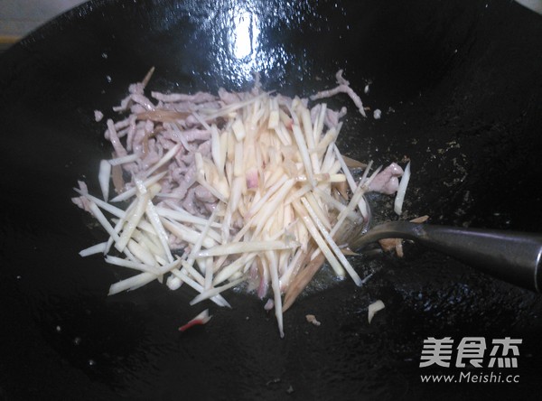仔姜肉絲的做法-家常味炒菜譜