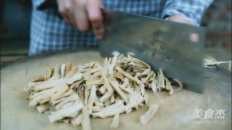 筍干炒回鍋肉的做法-家常味炒菜譜-易網健康養生網 筍干炒回鍋肉的做法-家常味炒菜譜