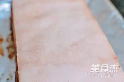 脆皮燒肉的做法-咸鮮味烤菜譜-易網<a href=http://m.aoa7937.com/ target=_blank class=infotextkey>健康養生</a>網 脆皮燒肉的做法-咸鮮味烤菜譜