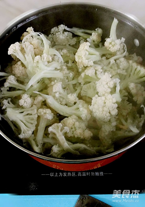 菜花炒肉的做法-家常味炒菜譜