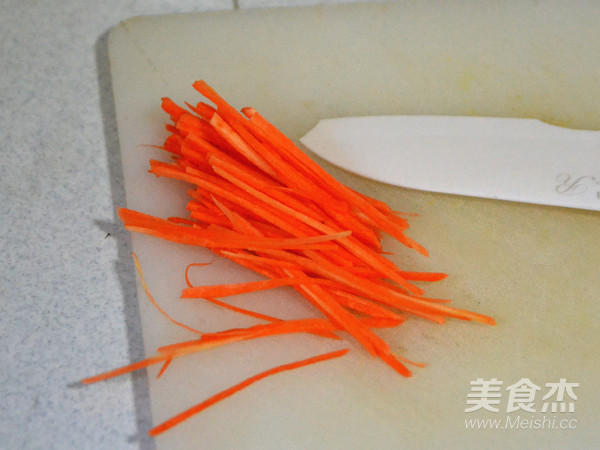 健康美味的清蒸鯧魚的做法-咸鮮味蒸菜譜-易網健康養生網 健康美味的清蒸鯧魚的做法-咸鮮味蒸菜譜