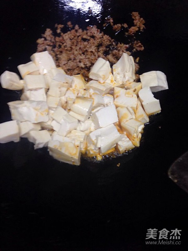 肉末老干媽豆腐的做法-家常味燒菜譜