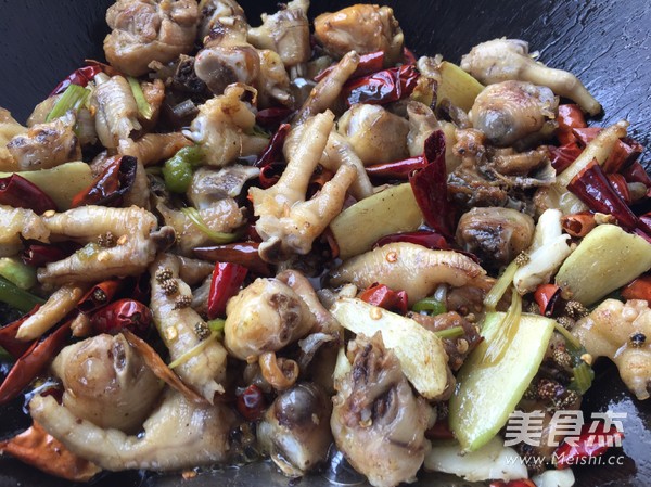 辣子雞爪的做法-香辣味炒菜譜-易網健康養生網 辣子雞爪的做法-香辣味炒菜譜