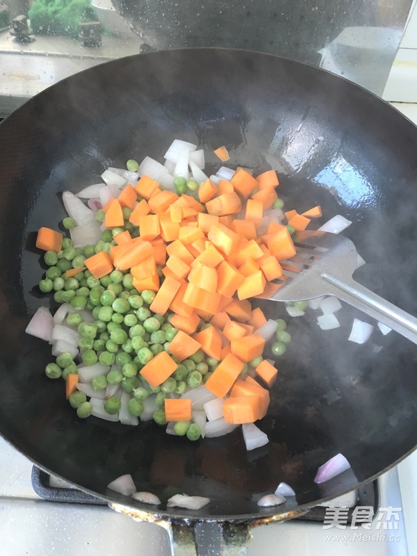 五彩繽紛咖喱牛肉的做法-咖喱味炒菜譜-易網健康養生網 五彩繽紛咖喱牛肉的做法-咖喱味炒菜譜