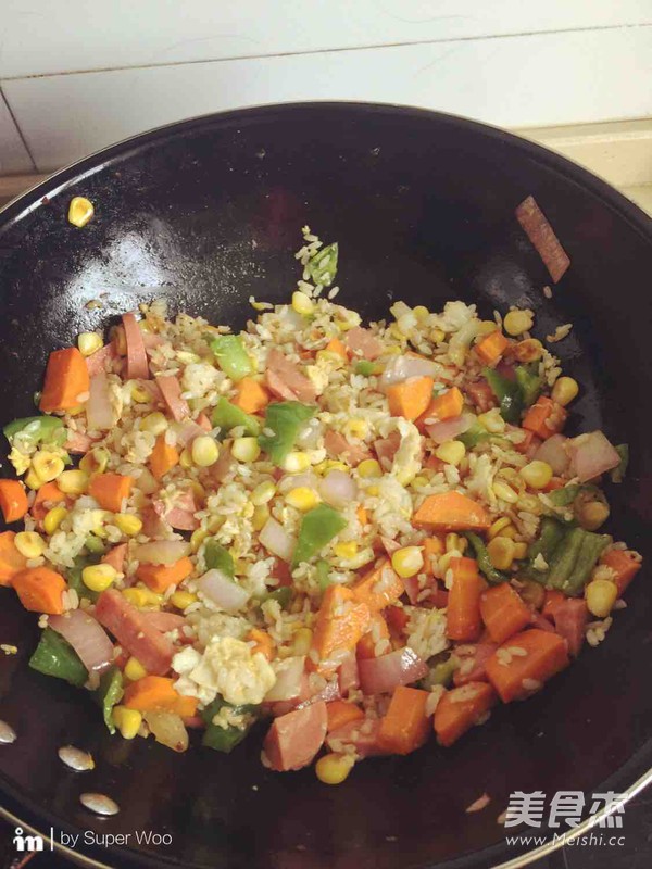 特色醬油大雜燴炒飯的做法-醬香味炒菜譜