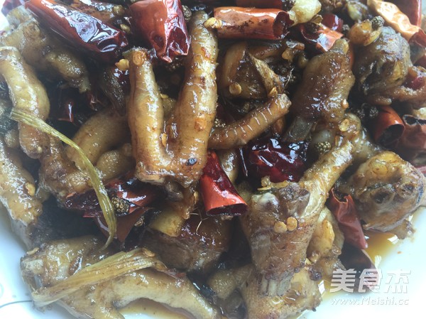 辣子雞爪的做法-香辣味炒菜譜-易網健康養生網 辣子雞爪的做法-香辣味炒菜譜
