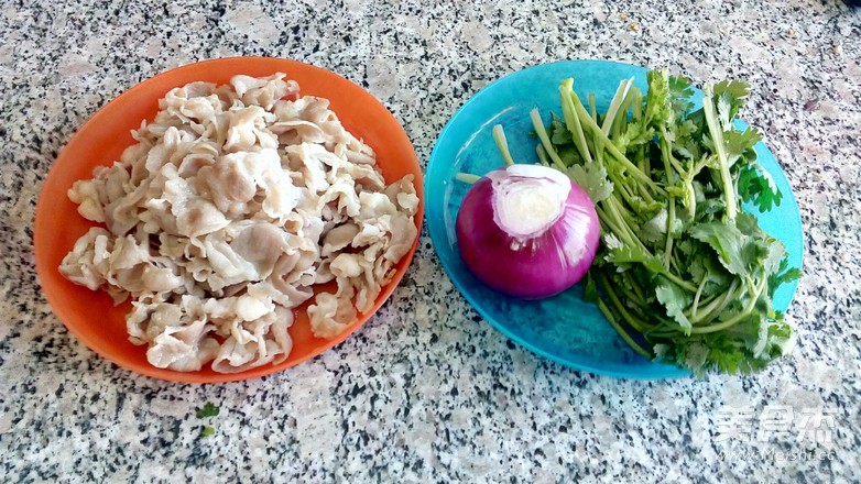 炒羊肉片的做法-蔥香味炒菜譜