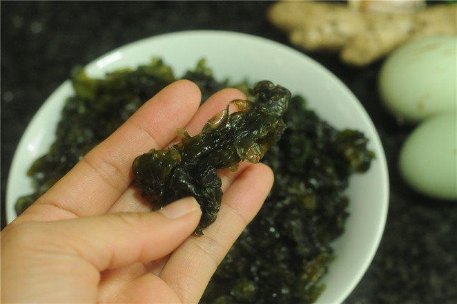 地皮菜炒雞蛋的做法-家常味炒菜譜-易網(wǎng)健康養(yǎng)生網(wǎng) 地皮菜炒雞蛋的做法-家常味炒菜譜