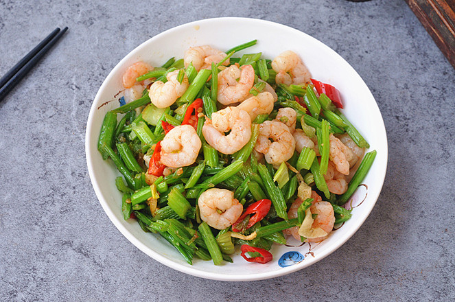芹菜炒蝦仁的做法-家常味炒菜譜-易網健康養生網 芹菜炒蝦仁的做法-家常味炒菜譜