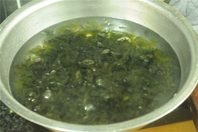 地皮菜炒雞蛋的做法-家常味炒菜譜-易網(wǎng)健康養(yǎng)生網(wǎng) 地皮菜炒雞蛋的做法-家常味炒菜譜
