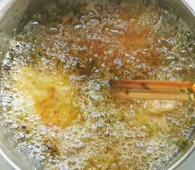 不看韓劇,也要試試這道香酥炸雞腿的做法-家常味炸菜譜-易網健康養(yǎng)生網 不看韓劇,也要試試這道香酥炸雞腿的做法-家常味炸菜譜