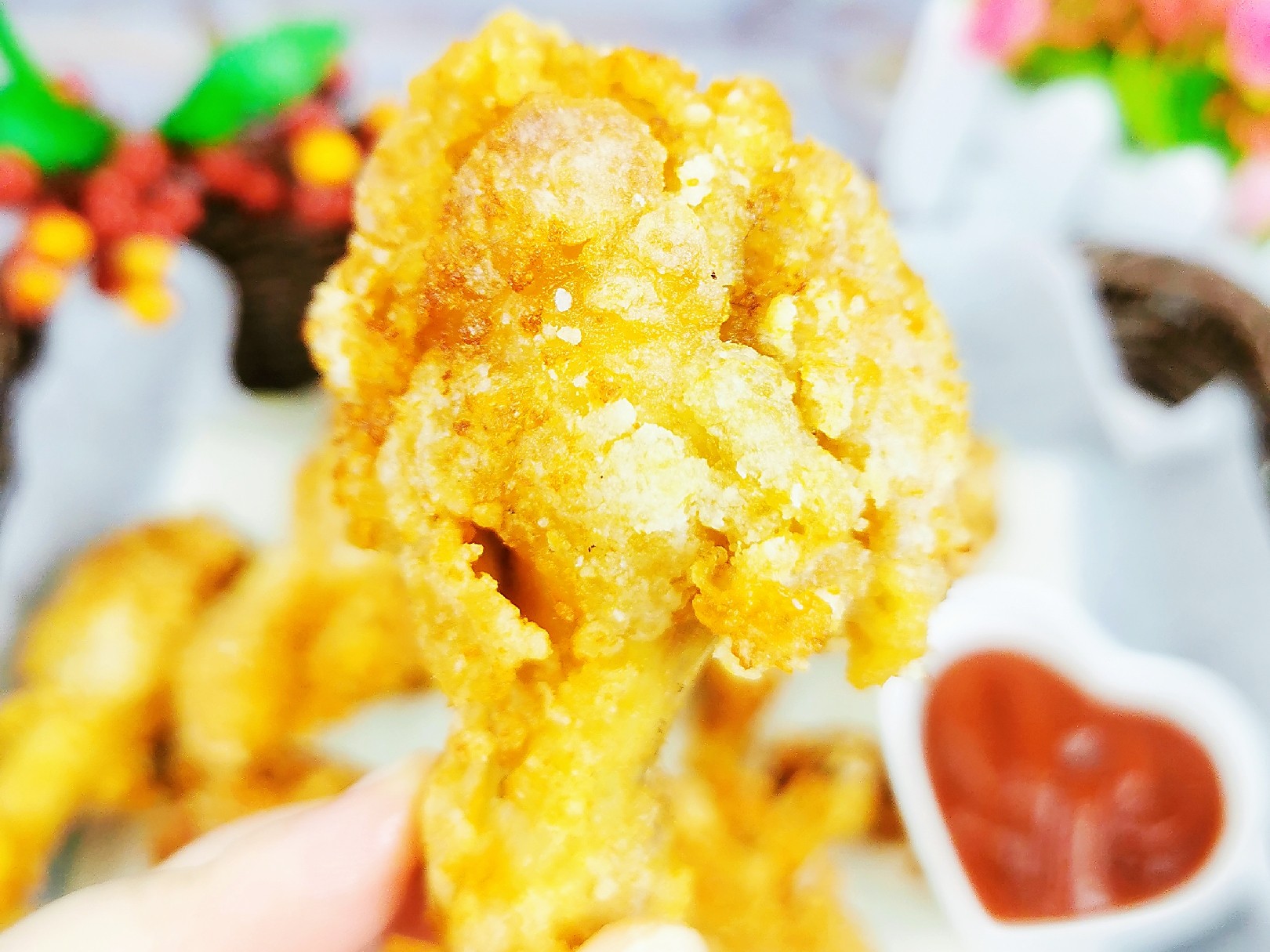 蒜香炸雞腿的做法-咸鮮味炸菜譜-易網健康養生網 蒜香炸雞腿的做法-咸鮮味炸菜譜