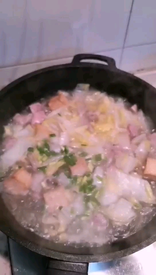 白菜粉絲煲的做法-家常味煮菜譜