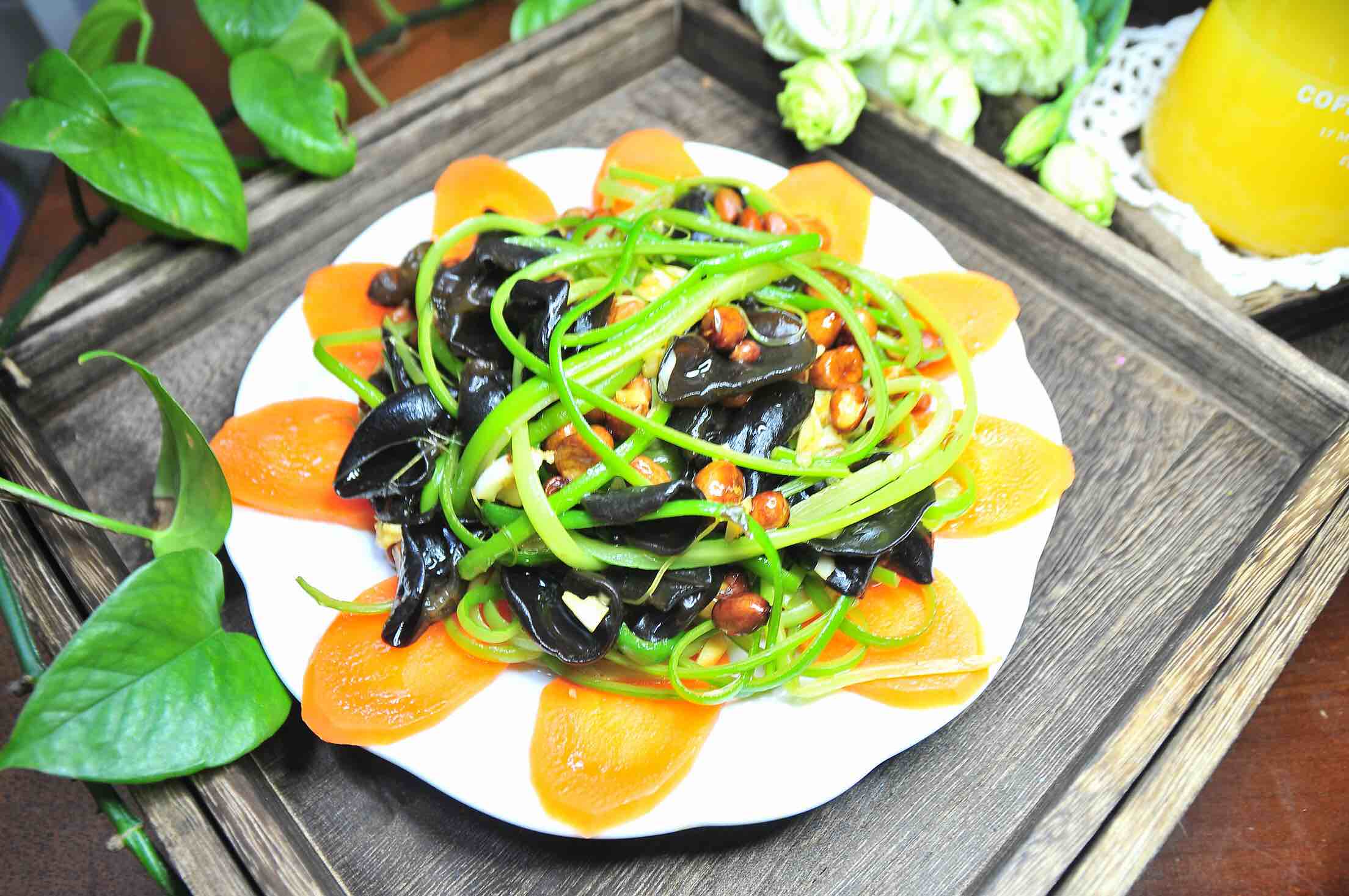 涼拌蒜薹的做法-家常味拌菜譜-易網(wǎng)健康養(yǎng)生網(wǎng) 涼拌蒜薹的做法-家常味拌菜譜