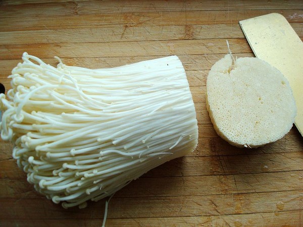 金針菇燴粉條的做法-香辣味燴菜譜-易網健康養生網 金針菇燴粉條的做法-香辣味燴菜譜
