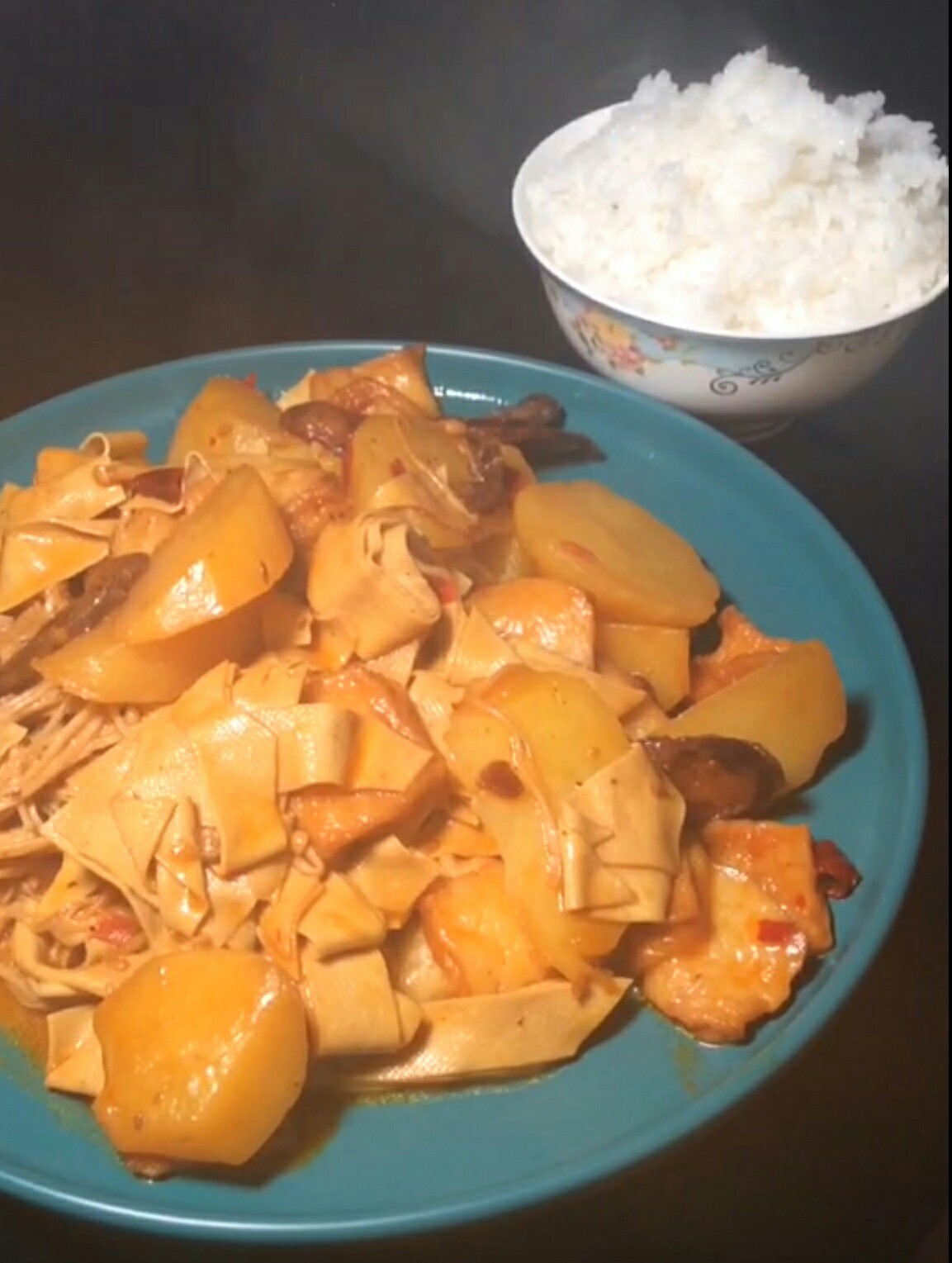 川式亂燉的做法-麻辣味燉菜譜-易網健康養(yǎng)生網 川式亂燉的做法-麻辣味燉菜譜