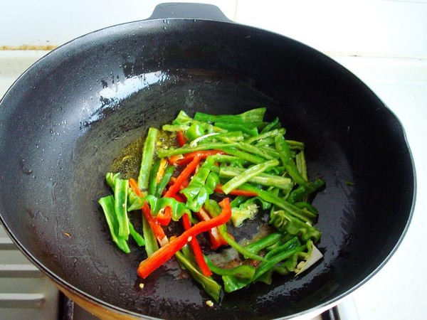 毛芹菜炒油渣的做法-家常味炒菜譜-易網(wǎng)健康養(yǎng)生網(wǎng) 毛芹菜炒油渣的做法-家常味炒菜譜