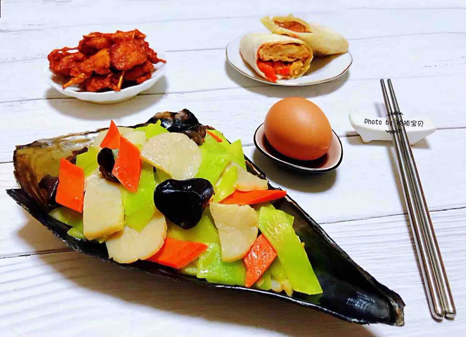 帶子炒萵筍胡蘿卜木耳的做法-咸鮮味炒菜譜-易網健康養(yǎng)生網 帶子炒萵筍胡蘿卜木耳的做法-咸鮮味炒菜譜