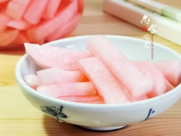春天里要做好看的泡菜—胭脂蘿卜的做法-酸甜味腌菜譜-易網健康養生網 春天里要做好看的泡菜—胭脂蘿卜的做法-酸甜味腌菜譜
