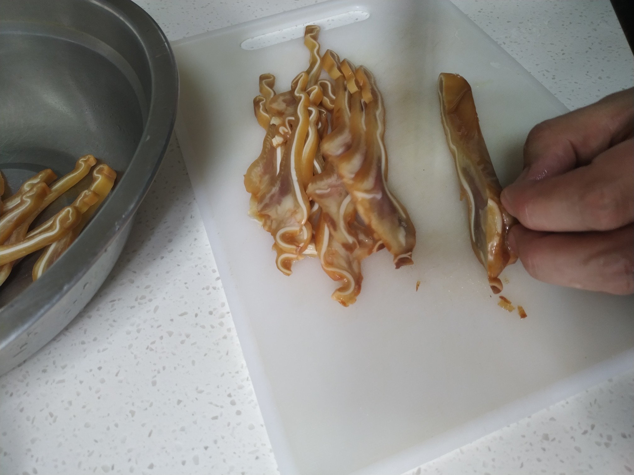 黃瓜豬耳的做法-家常味拌菜譜