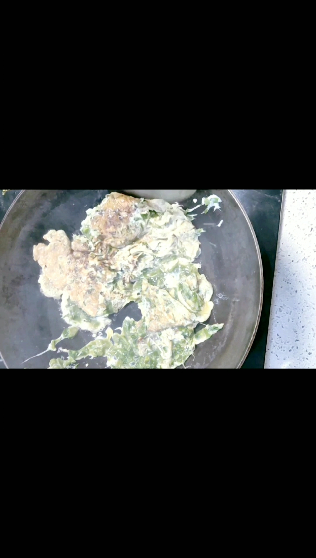 香椿芽炒蛋--春天來了的做法-咸鮮味炒菜譜