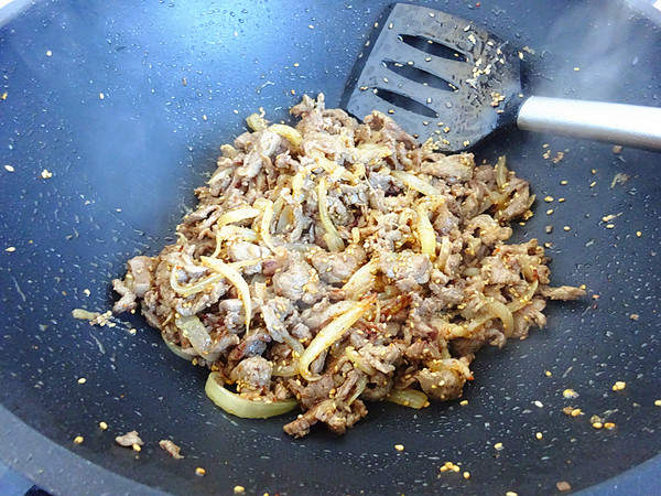 蔥香牛肉的做法-蔥香味炒菜譜-易網(wǎng)健康養(yǎng)生網(wǎng) 蔥香牛肉的做法-蔥香味炒菜譜