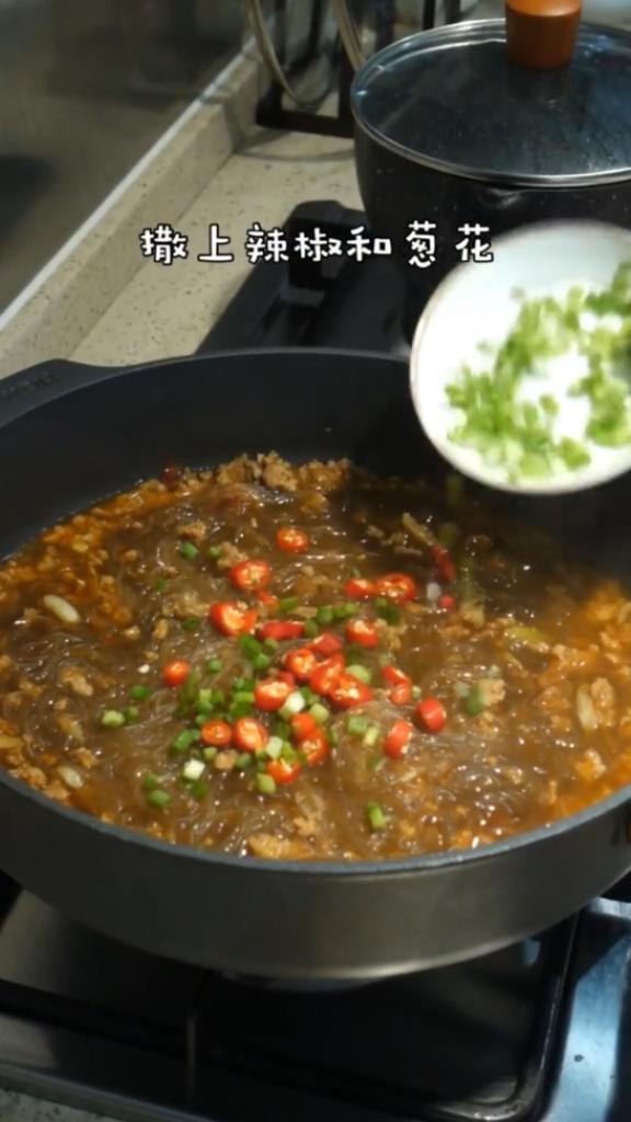 肉末燉粉絲的做法-咸鮮味燉菜譜
