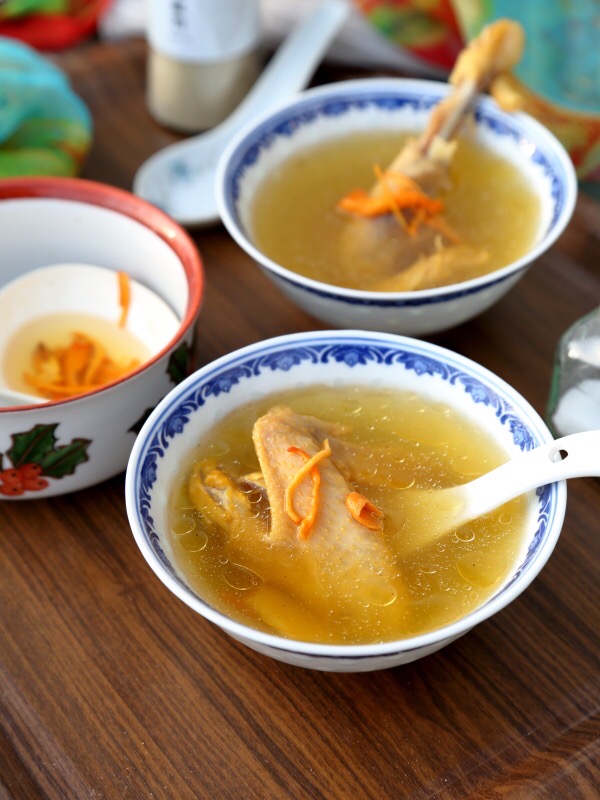 蟲草菇雞湯的做法-咸鮮味煮菜譜-易網(wǎng)健康養(yǎng)生網(wǎng) 蟲草菇雞湯的做法-咸鮮味煮菜譜