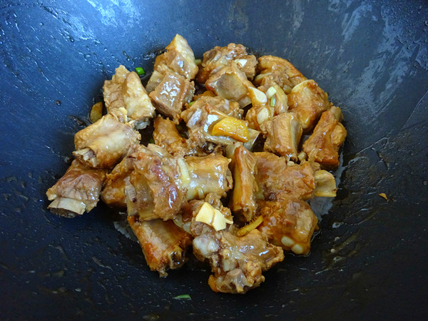 照燒排骨的做法-咸鮮味燒菜譜-易網健康養生網 照燒排骨的做法-咸鮮味燒菜譜