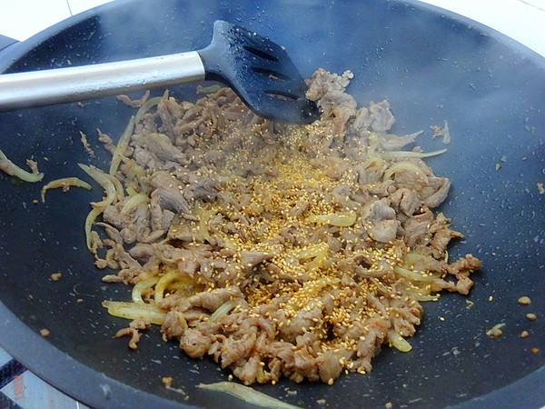 蔥香牛肉的做法-蔥香味炒菜譜-易網(wǎng)健康養(yǎng)生網(wǎng) 蔥香牛肉的做法-蔥香味炒菜譜