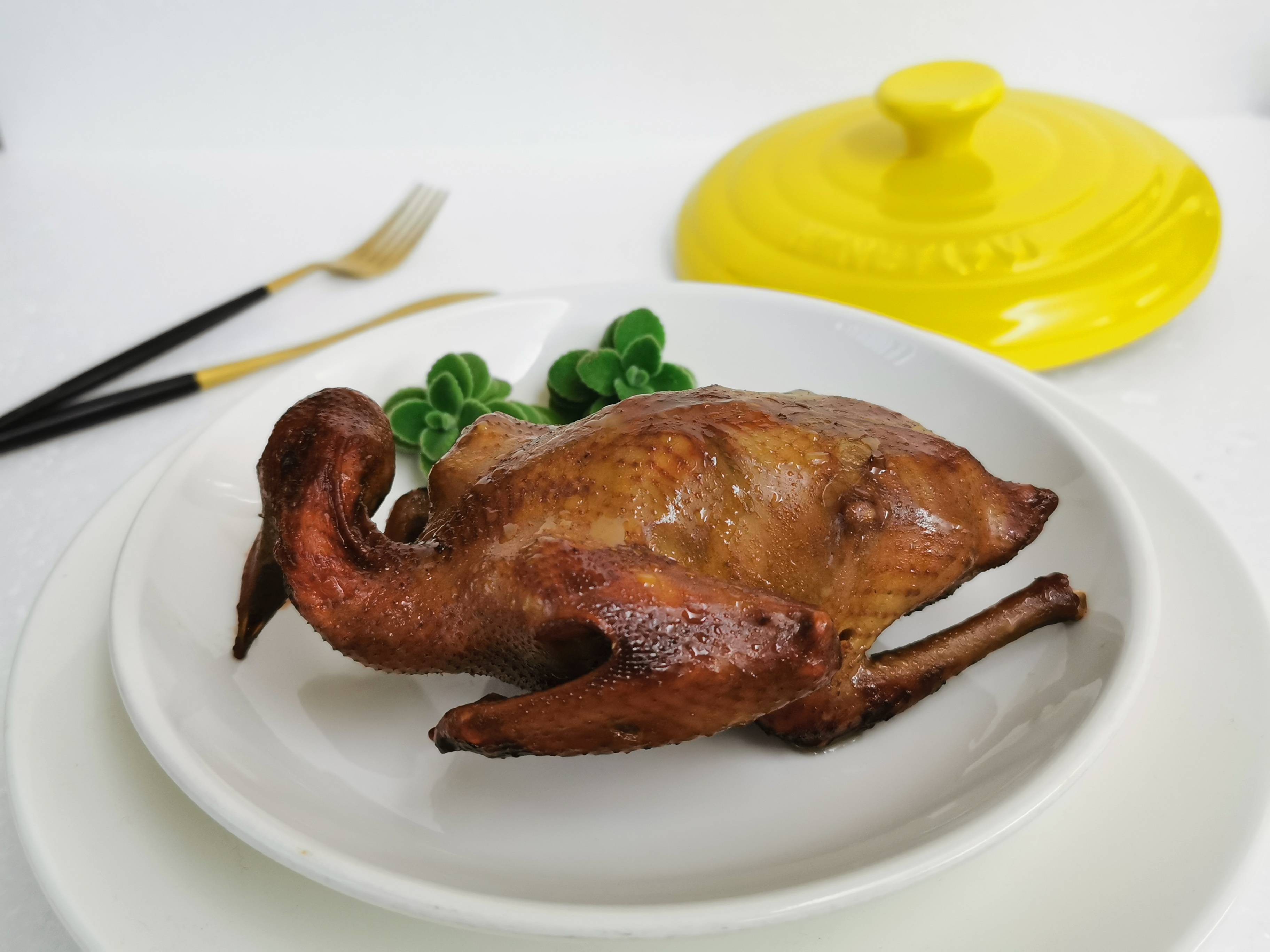 不用烤箱也能烤乳鴿的做法-咸鮮味烤菜譜-易網健康養生網 不用烤箱也能烤乳鴿的做法-咸鮮味烤菜譜