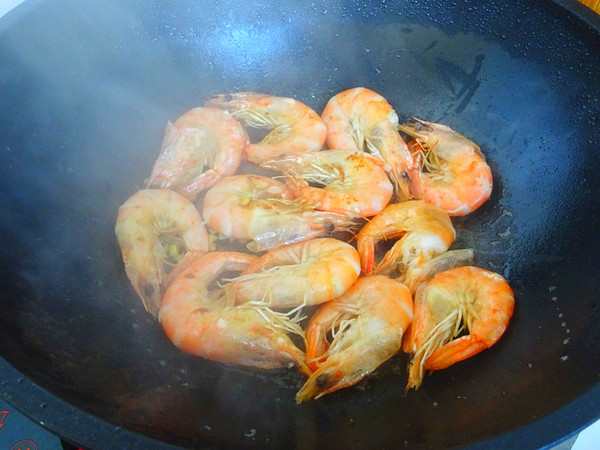 糖醋燜蝦的做法-酸甜味燜菜譜-易網健康養生網 糖醋燜蝦的做法-酸甜味燜菜譜